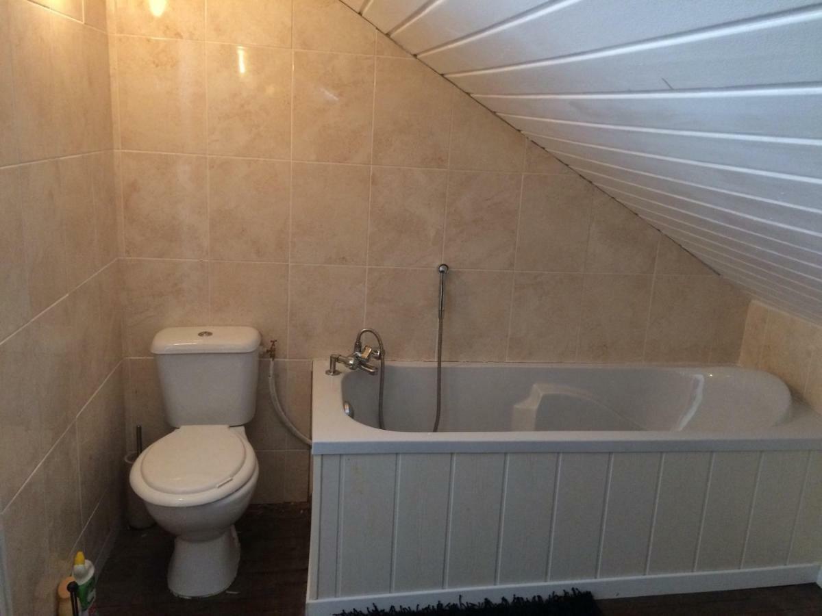 Le Petit Chateau Noyal-Pontivy Ngoại thất bức ảnh