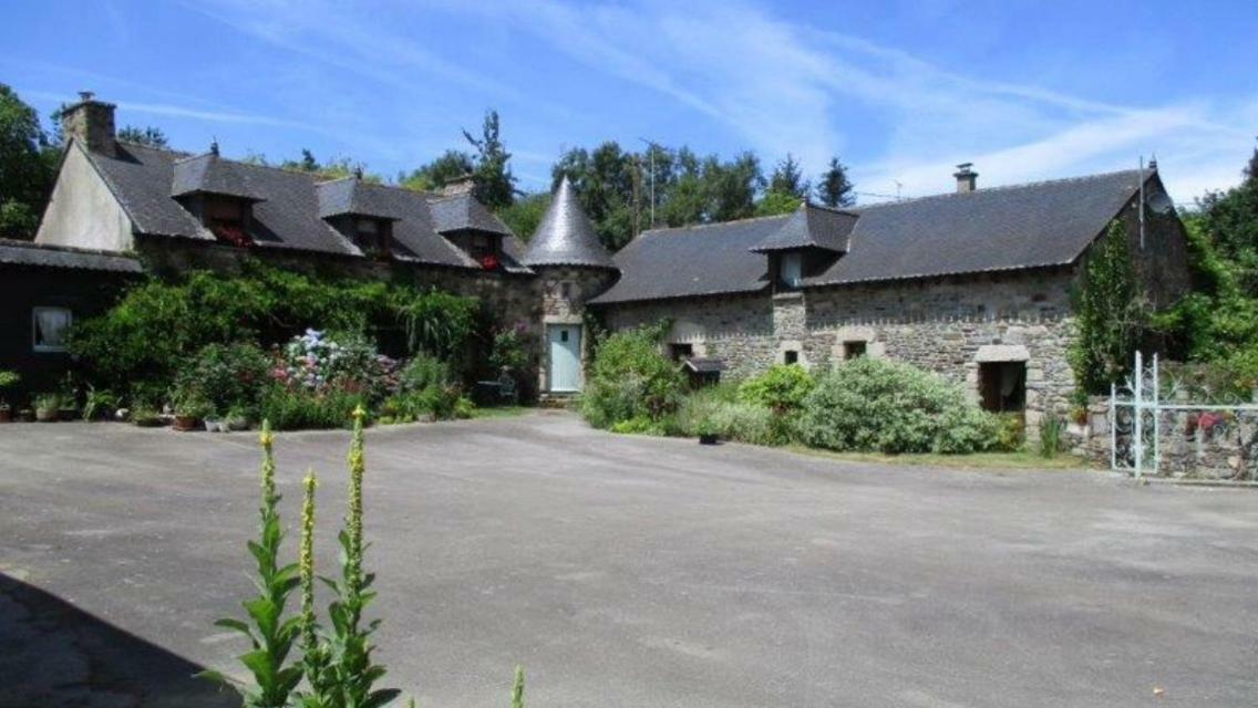 Le Petit Chateau Noyal-Pontivy Ngoại thất bức ảnh